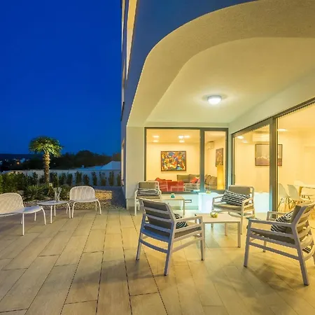 Apartment Fuer 6 Personen Ca 90 Qm In Zidarici, Kvarner Bucht Krk